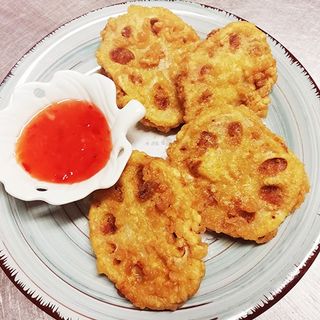 Radice di loto con maiale in pastella