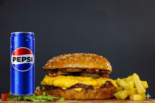 Pepsi 0.33l + Sigurizza + Pomfrit ponuda