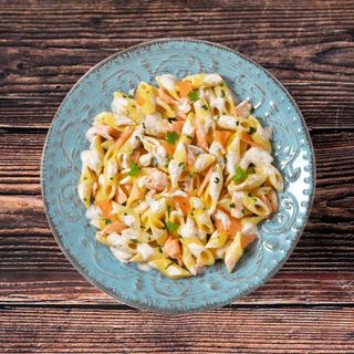 Mezze Penne al Salmone