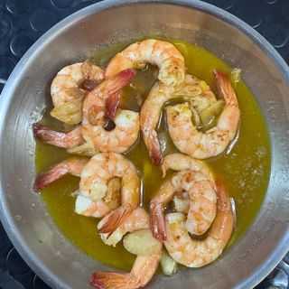 Camarão Frito com Alho