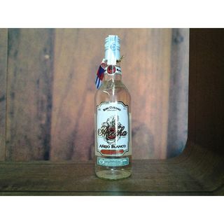 Ron Añejo Blanco Arecha (700 Ml.)