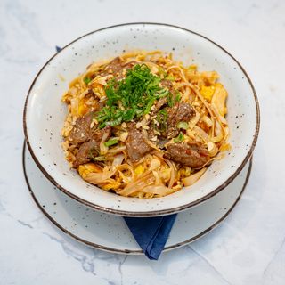 Pad thai beef