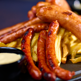 Sausages All The Way + Cartofi Pai