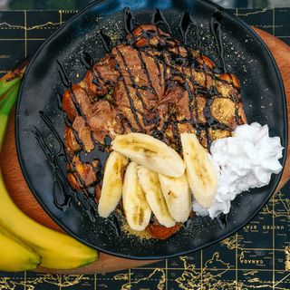 Waffle sa čokoladom i banana 