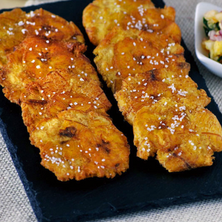 Dúo de yuca crujiente & patacones de plátano