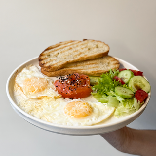 Fried egg with salmon