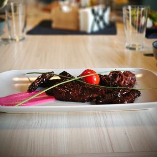 Глазиран телешки дроб със сладко от боровинки  300г