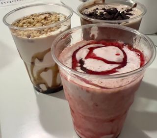 Frappe ' con  2 gusti e 1 granella