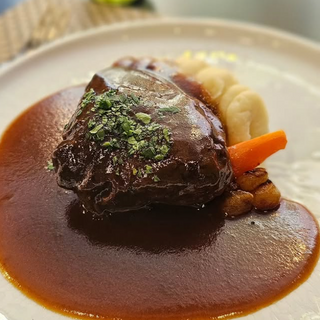 Bourguignon de carrillera de buey con parmentier