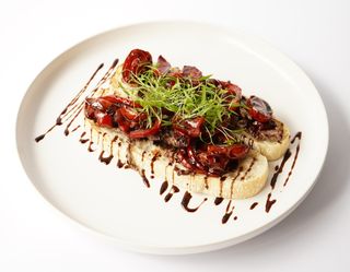 Тост з телятиною 230 г