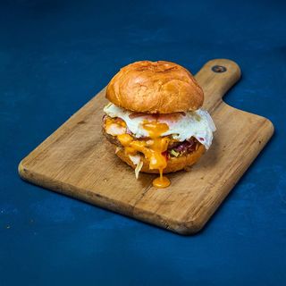 Bacon & Egg burger
