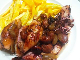 Calamarcitos Salteados Con Cebolla Y Chistorra