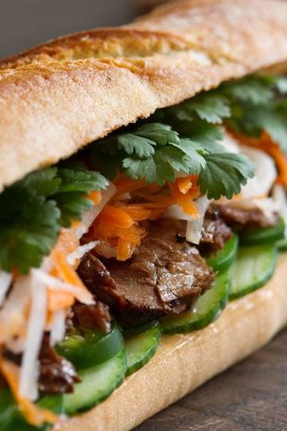 Le Bánh mì bœuf Citronnelle