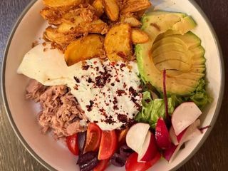 Боул з тунцем