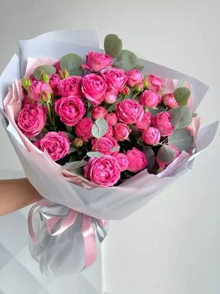 Buchet din 9 trandafiri spray