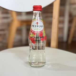 Água Pedras Frutos Vermelhos