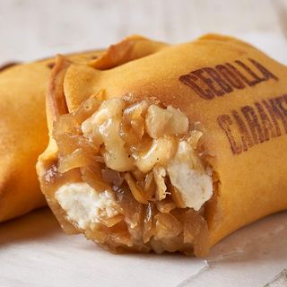 Empanada de Cebolla Caramelizada