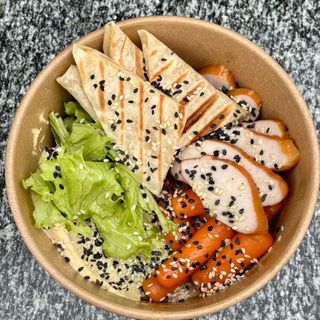 XL боул №7 з хумусом та куркою пастрамі