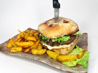 Чорбаджийски бургер (450г)