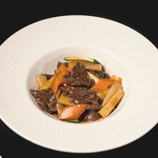 196. Manzo con verdure