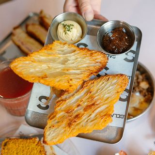 Croissant Artesano De Mantequilla