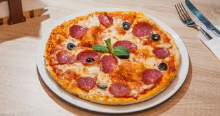 Pizza Salami Ø 32cm