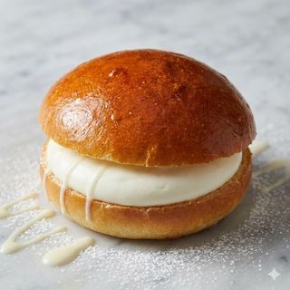 Brioche al crema di latte