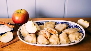 Pierogi z jabłkami i cynamonem - 8 szt.