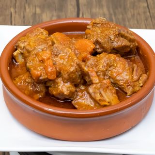 COSTILLA DE CERDO GUISADA