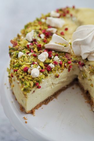 Sernik pistacjowy