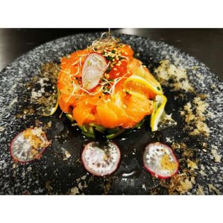 1230. Tartar Salmón Con Aguacate