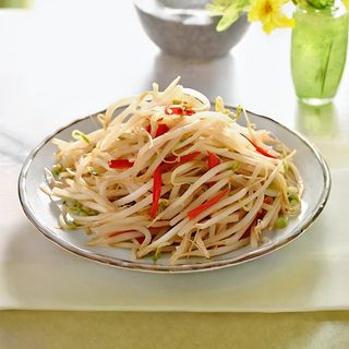 108 Жареные бобовые ростки 素炒豆芽