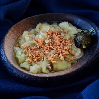 ცხელი ბადრიჯანი გრილზე შემწვარი