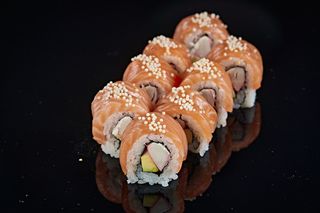 Salmon california ura maki 8szt.		