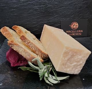 Cuore di grana padano min 24 mesi di stagionatura 450 g circa