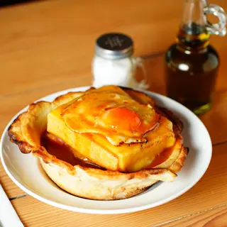 Francesinha de Porco no Bowl