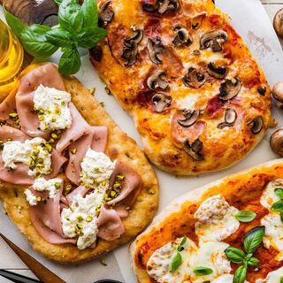 Pinsa Würstel e Patatine (Rossa)