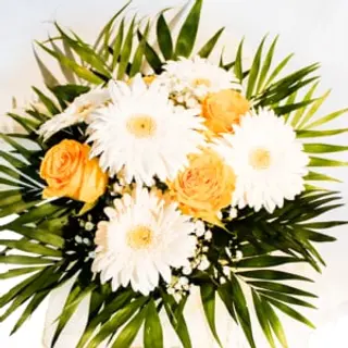  Bouquet bianco e giallo
