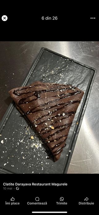 Clatite cu Nutella, capsuni si Fererro