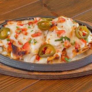 Nachos Con Queso Y Guacamole