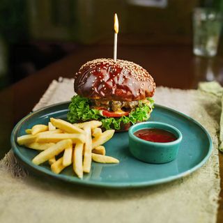 Бургер  з телятиною (500г)