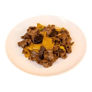 #76:Ternera Con Bambú Y Setas