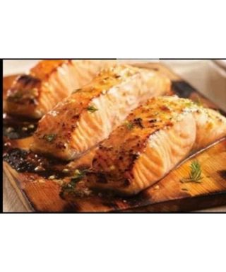 Salmón estilo japonés con guarnición