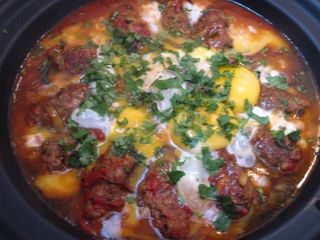 Tajin de kefta con huevo