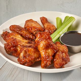 8 TRADITIONAL WINGS