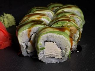 Рол з авокадо