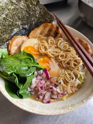 Tonkotsu mayu ramen