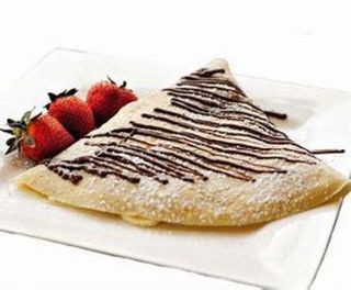 Crepes Nutella, zucchero a velo, topping