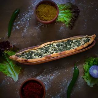 PIDE CU SPANAC SI BRANZA