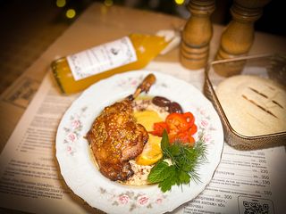 Качина ніжка конфі (400г)